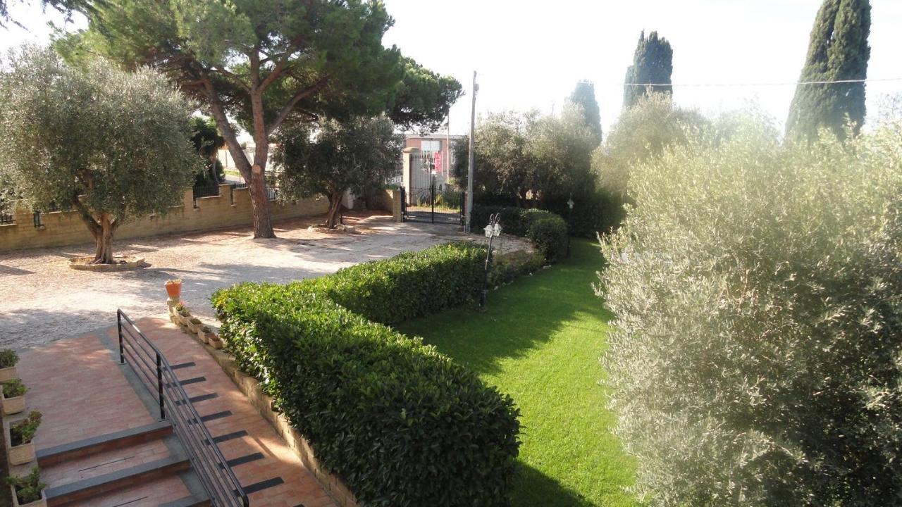 شيفيتافيكْيا Bed And Breakfast La Corte Degli Ulivi المظهر الخارجي الصورة