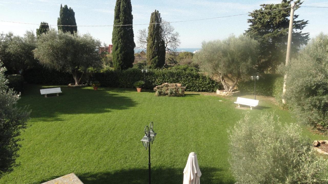 شيفيتافيكْيا Bed And Breakfast La Corte Degli Ulivi المظهر الخارجي الصورة